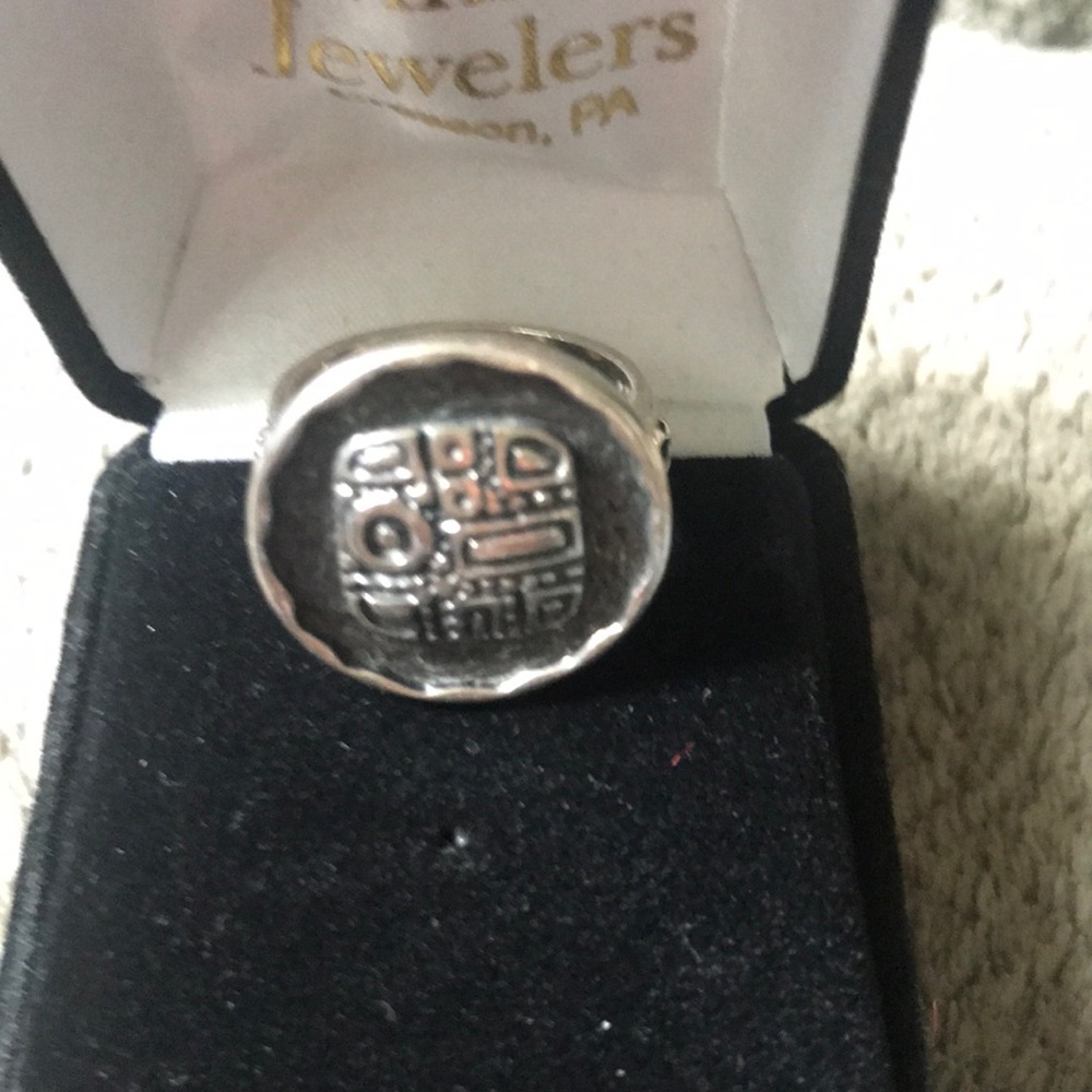 Silpada .925 sterling silver ring size 6